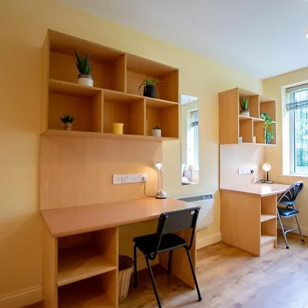 33 - Spacious 2 Bed Apt, Sleeps 5 公寓 戈尔韦