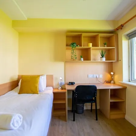 33 - Spacious 2 Bed Apt, Sleeps 5 Appartamento Galway